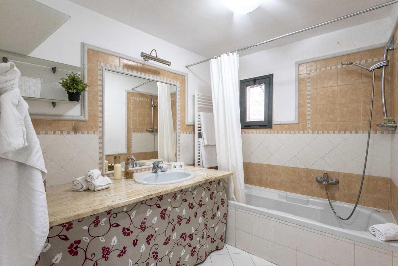 Apartamento Terzo Campanello - Terrazza Nel Centro Storico Lecce Exterior foto